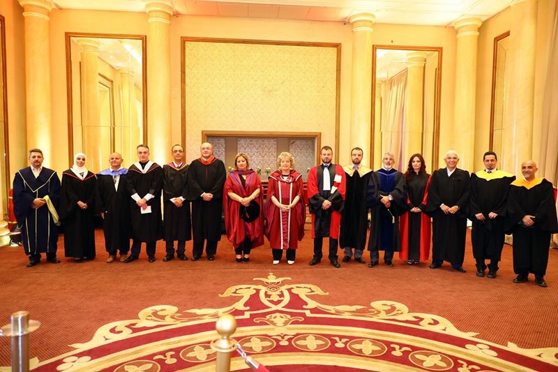 سمو الأمير طلال بن عبد العزيز يرعى حفل تخرج الجامعة العربية المفتوحة  في مركز البيال